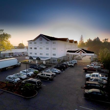 Portland Suites Airport East Fairview Ngoại thất bức ảnh