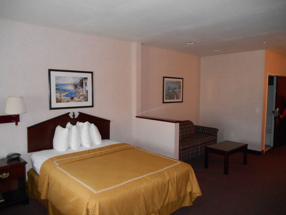 Portland Suites Airport East Fairview Ngoại thất bức ảnh