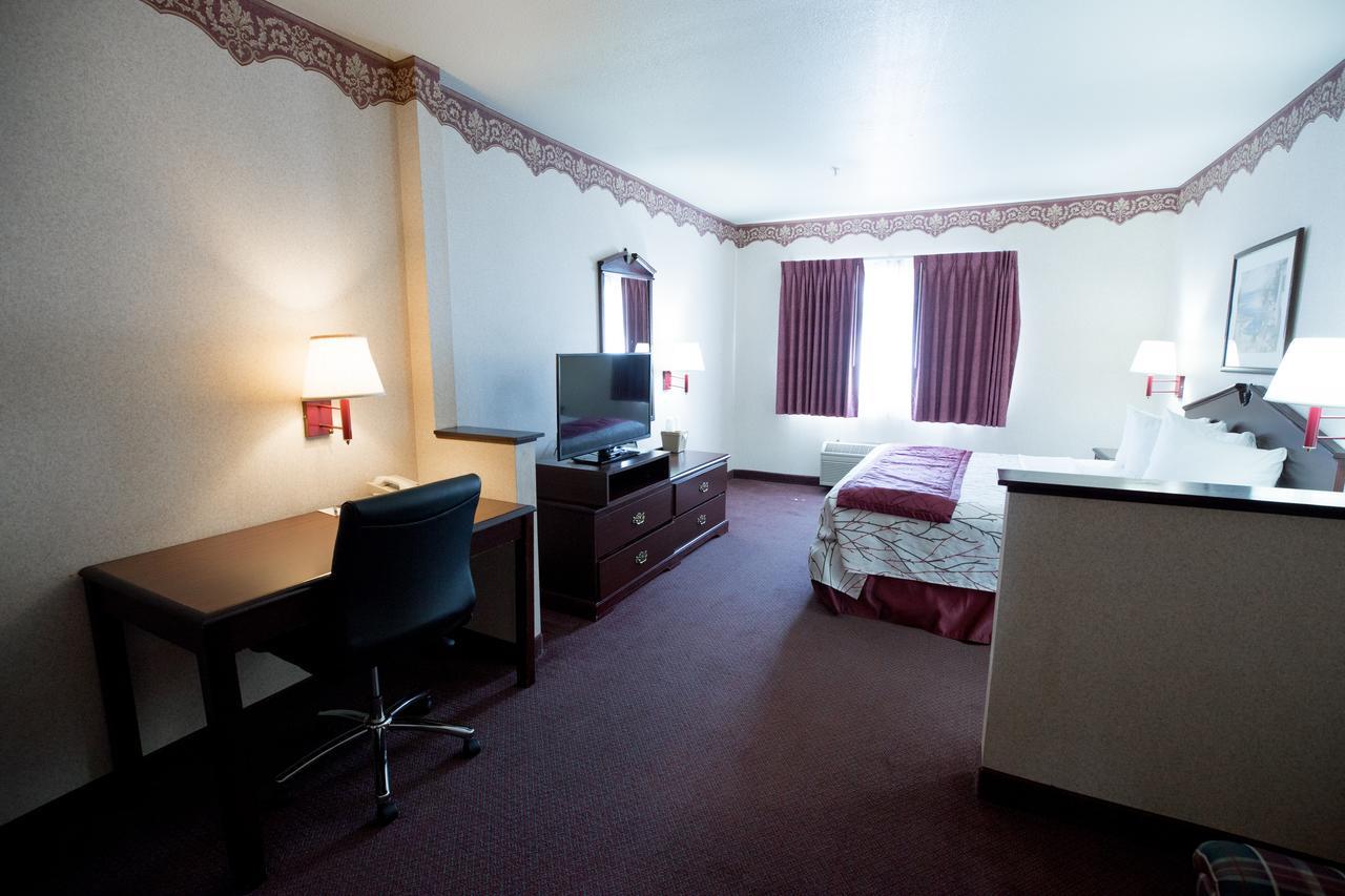 Portland Suites Airport East Fairview Ngoại thất bức ảnh