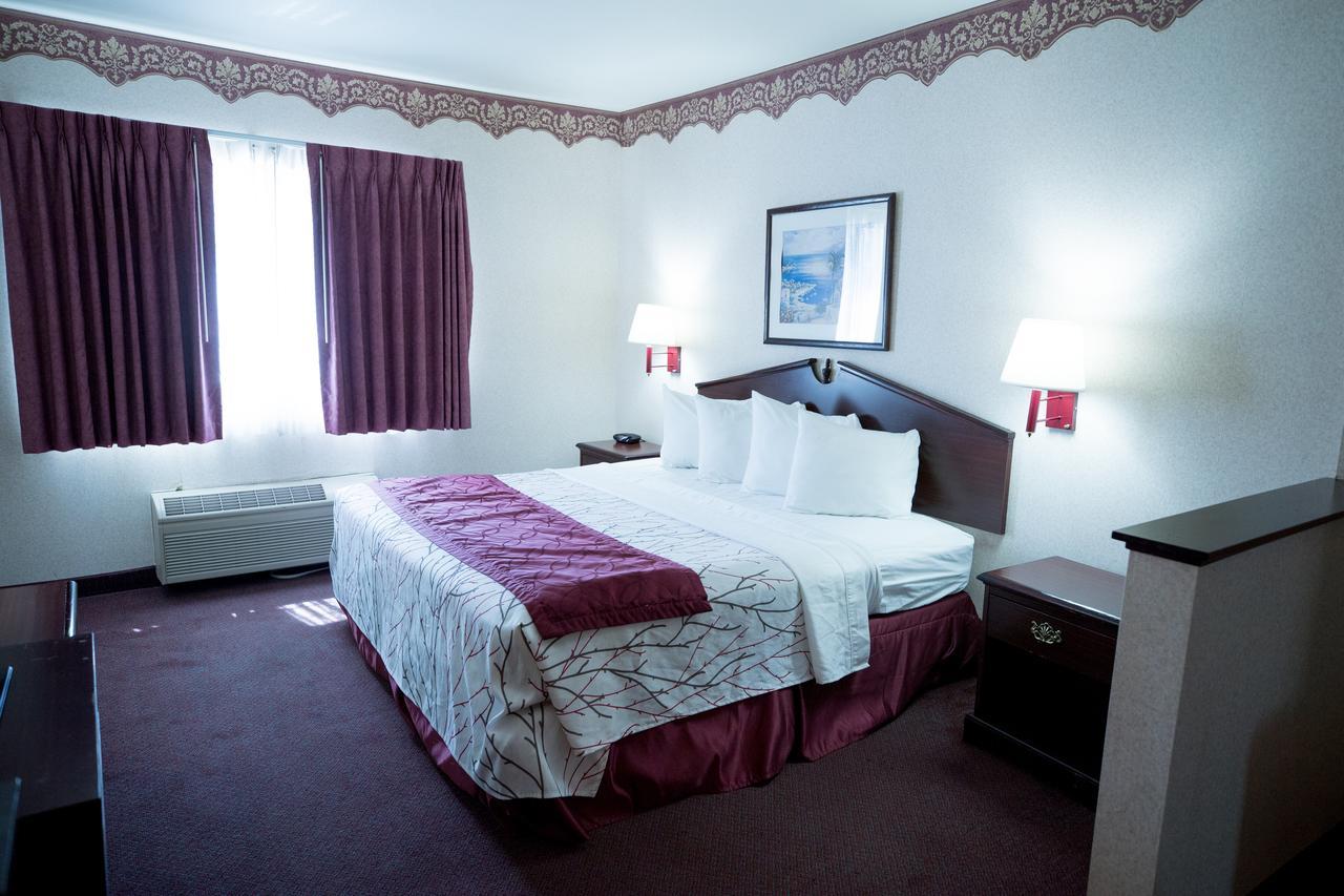 Portland Suites Airport East Fairview Ngoại thất bức ảnh