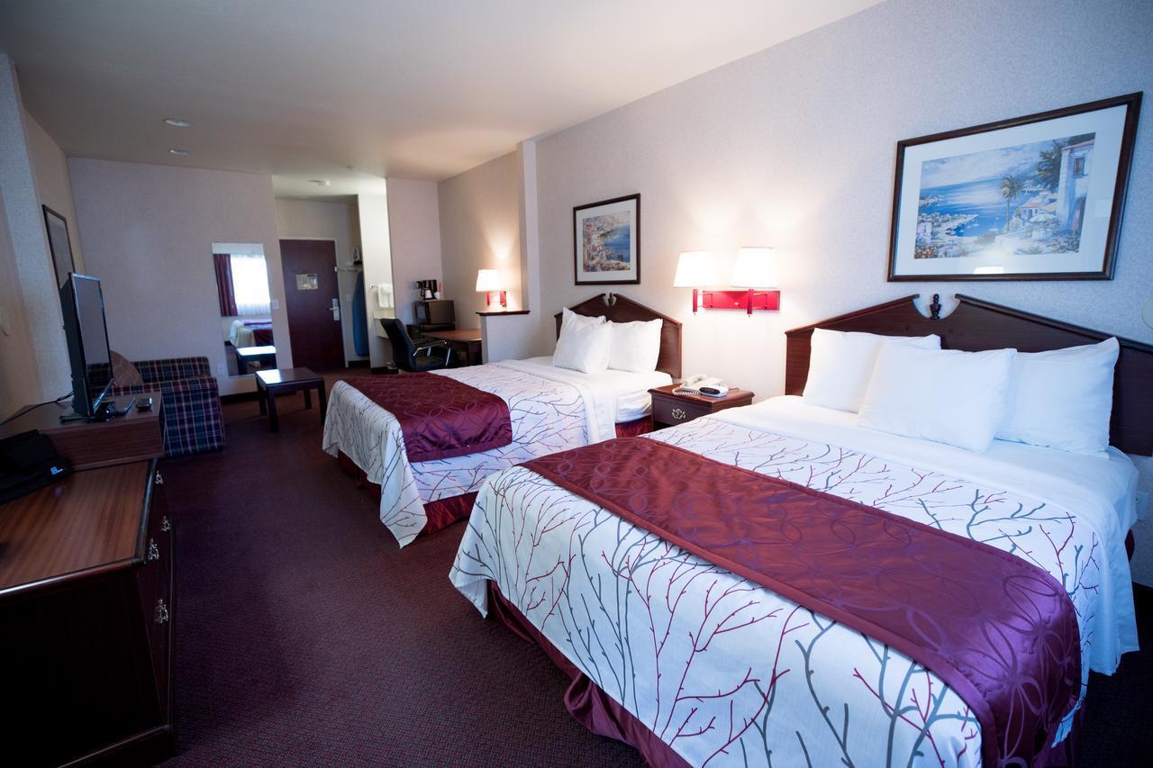 Portland Suites Airport East Fairview Ngoại thất bức ảnh