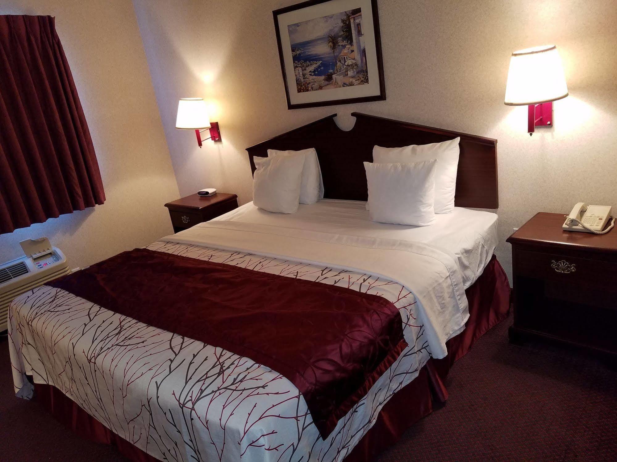 Portland Suites Airport East Fairview Ngoại thất bức ảnh