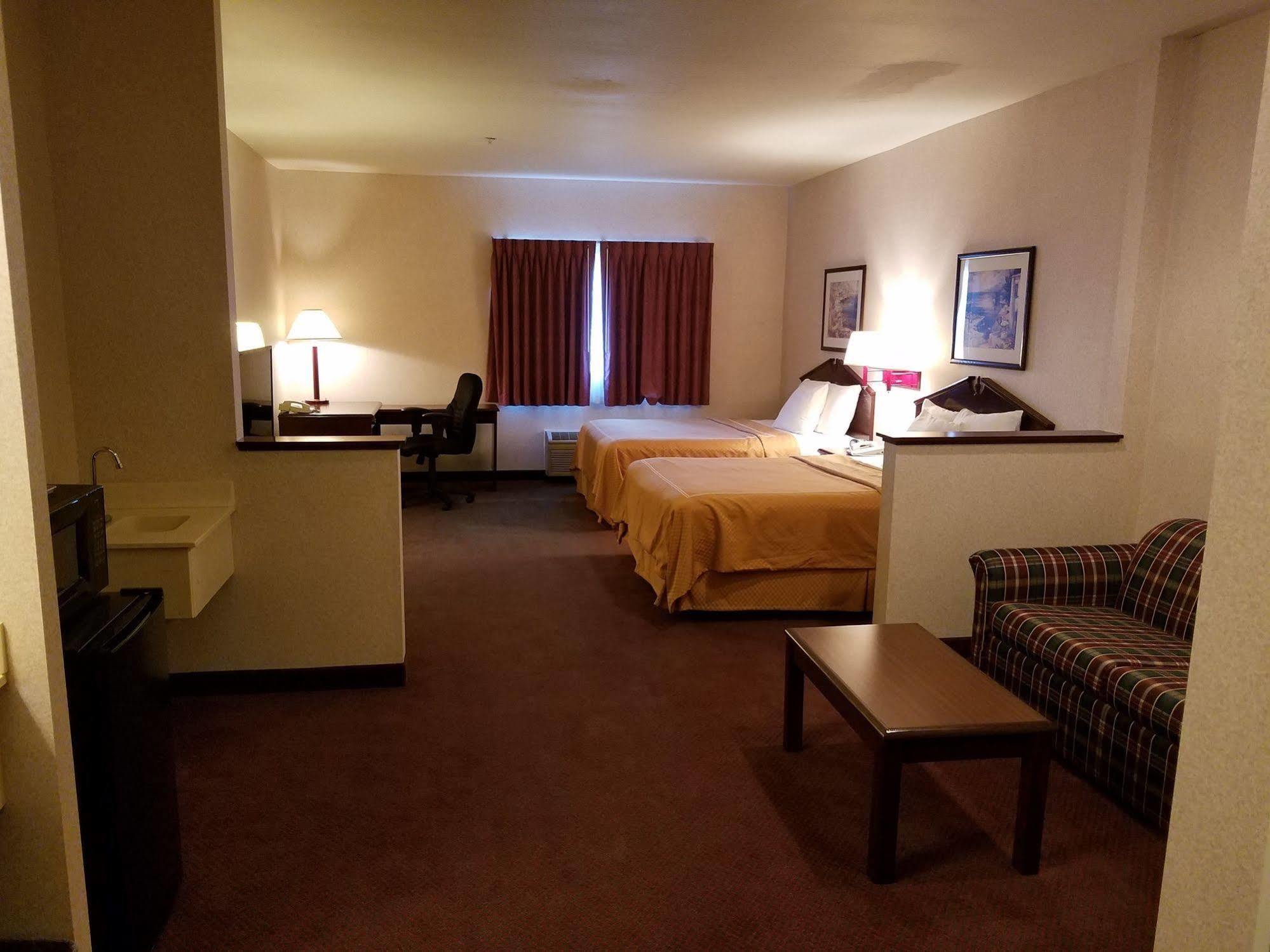 Portland Suites Airport East Fairview Ngoại thất bức ảnh