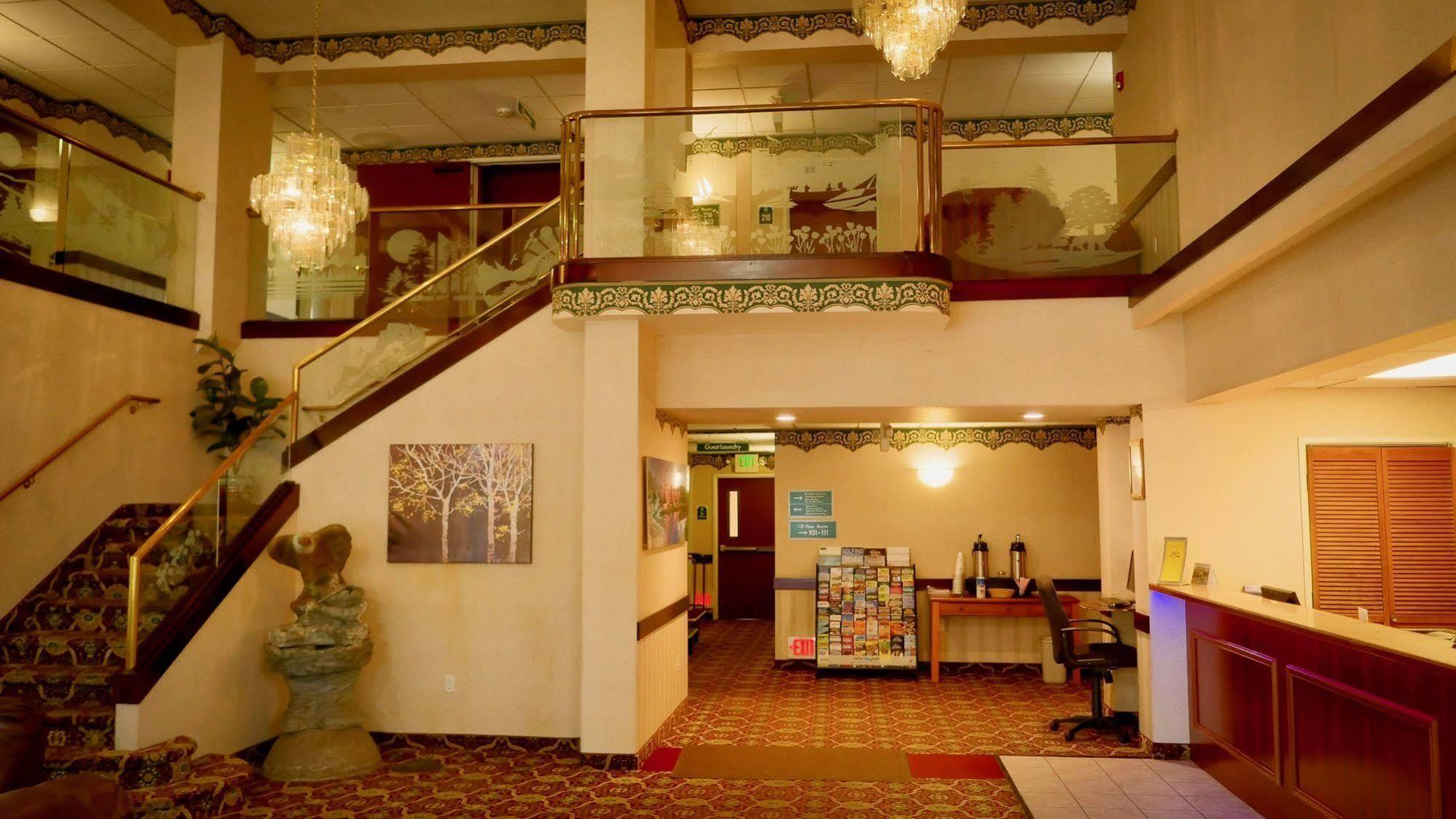 Portland Suites Airport East Fairview Ngoại thất bức ảnh