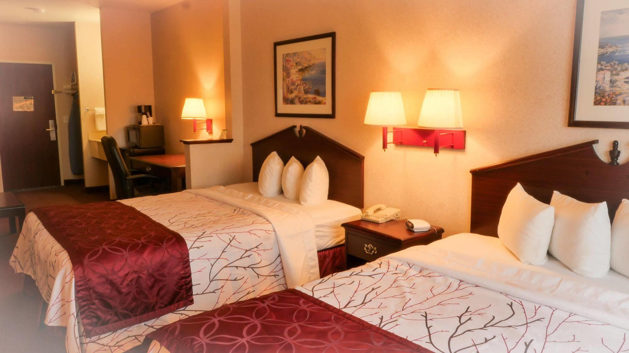Portland Suites Airport East Fairview Ngoại thất bức ảnh