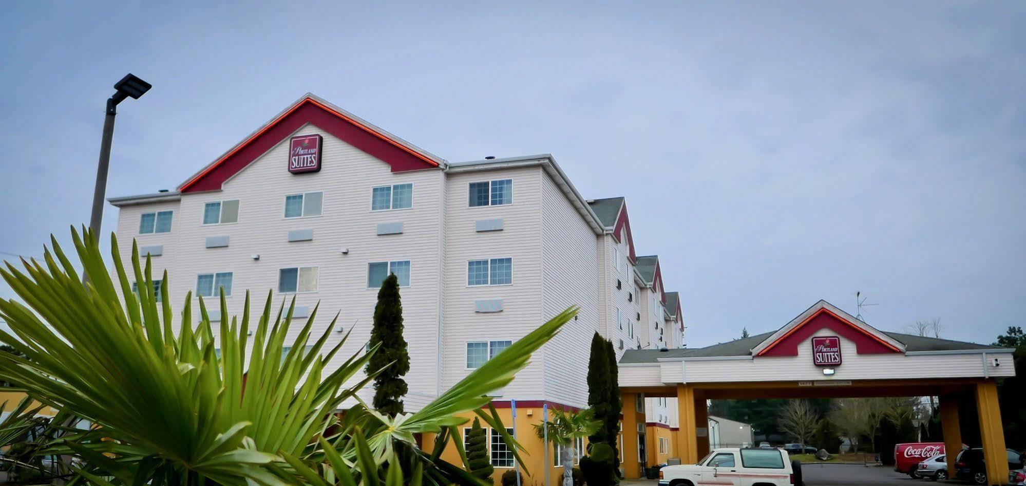Portland Suites Airport East Fairview Ngoại thất bức ảnh